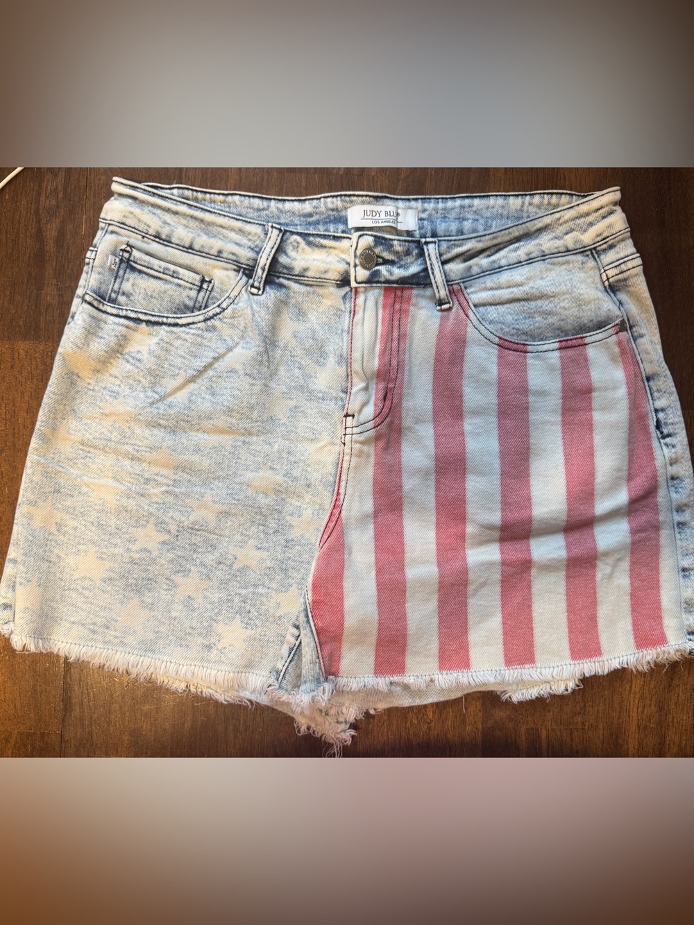 Judy Blue Women's 1XL Regular Light Wash Stretch Patriotic Striped Cut Offs